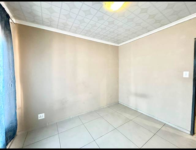 3 BEDROOM HOUSE FOR SALE IN IVY PARK